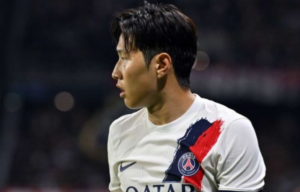 이강인 PSG 팬이 인종차별 혐오스러운 행동